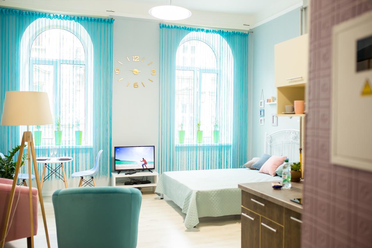 Romantic Apartment In The Center Of Old Львов Экстерьер фото