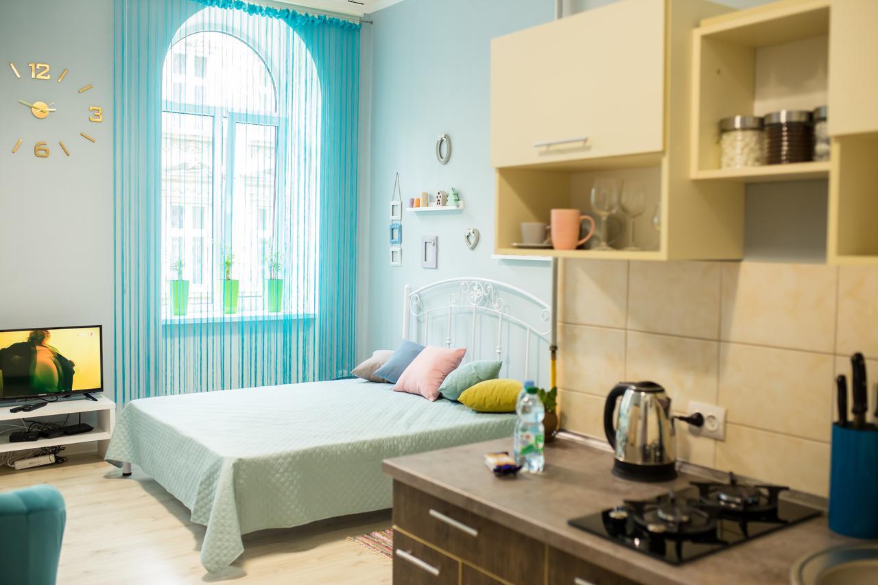 Romantic Apartment In The Center Of Old Львов Экстерьер фото